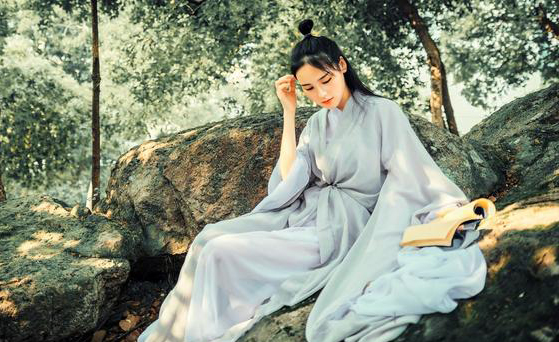 小说：被天才挑战，废物小伙为了家族答应，所有人都以为他必死了