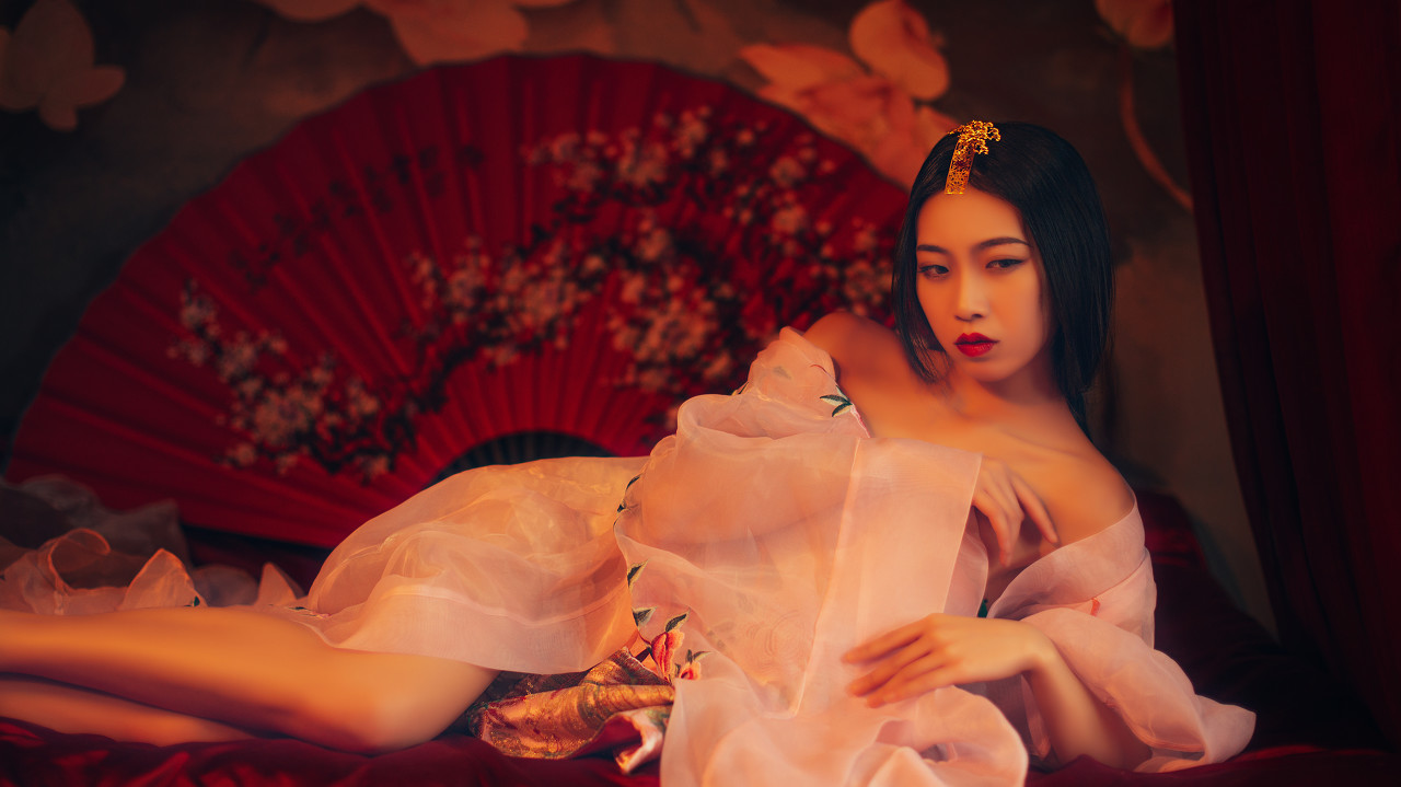 小说：小伙怒杀仇敌，并且一一数明罪状，全城百姓都为他点赞