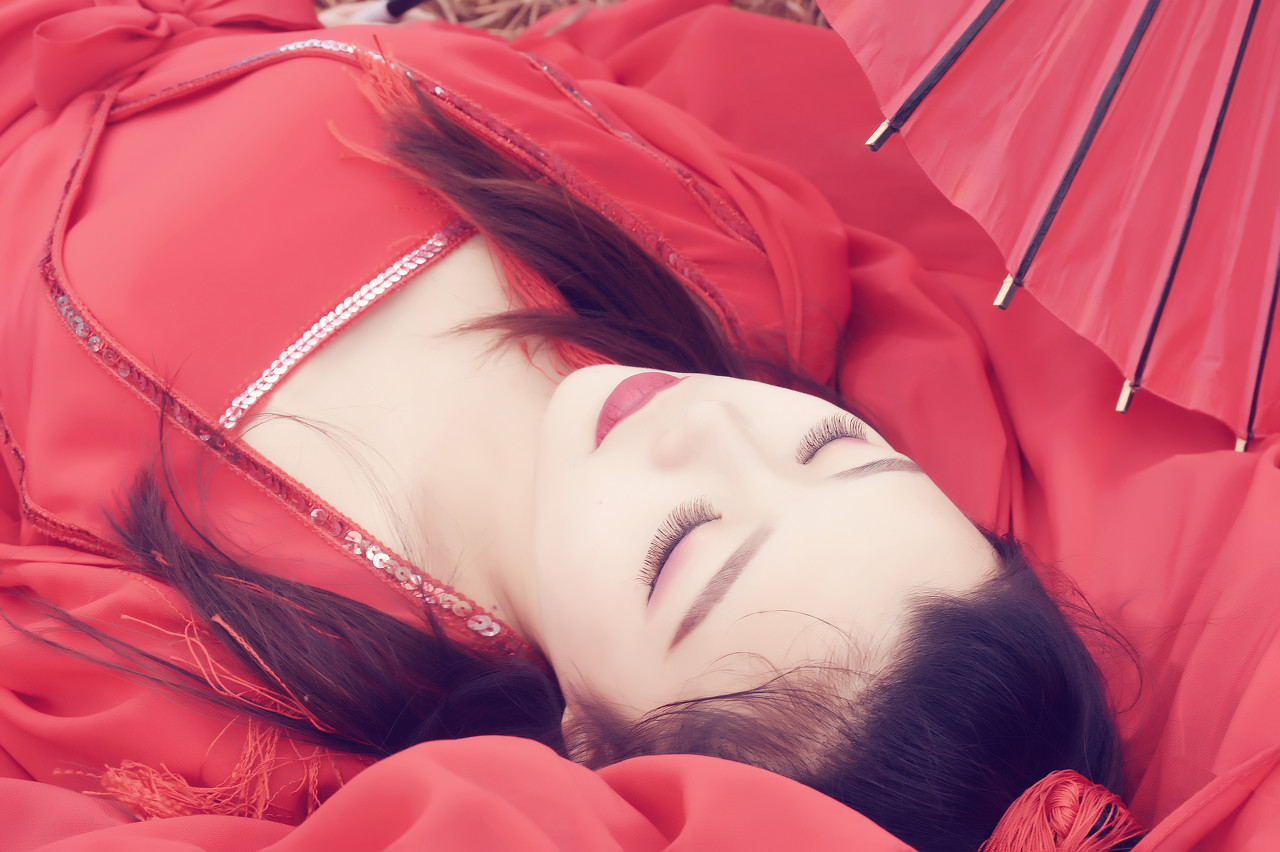 小说：少年屠狼如杀狗，神秘身世引来高手窥探，双方大打出手！