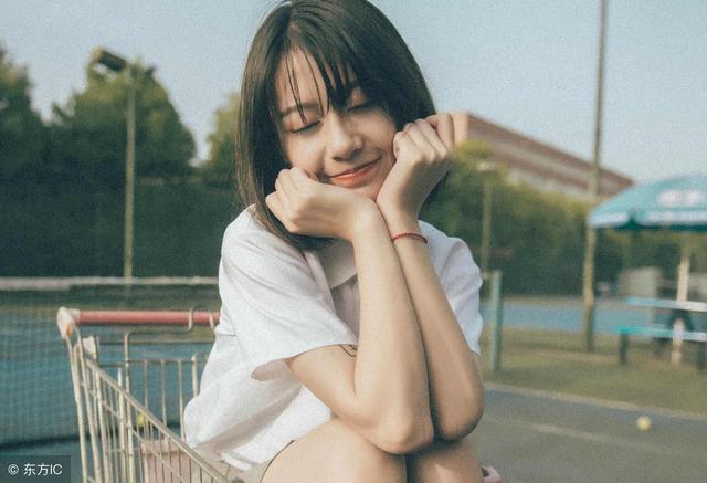 小说：小伙开的旅馆被混子放火，小伙大怒，要一人血洗混混总部