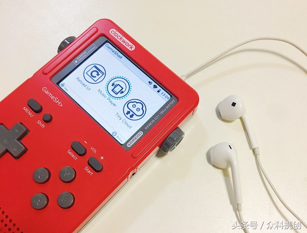 一台带你“穿越时空”的掌机!DIY属于你的像素游戏!