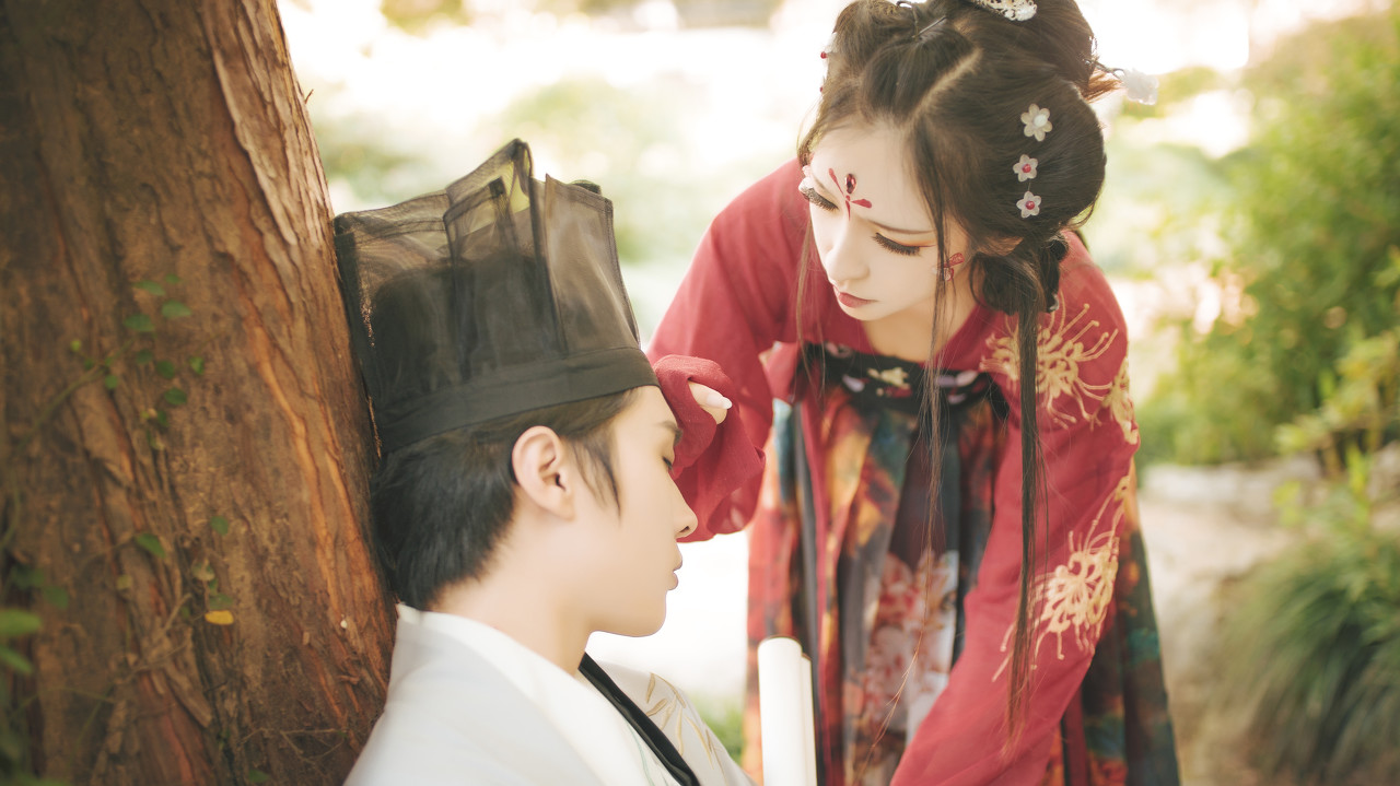 小说：沉闷的午餐，步总你为何眼里只有一个女生？