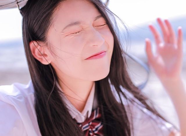 小说：小伙送不菲手链送给美女，富二代鉴假，打电话到专柜被打脸