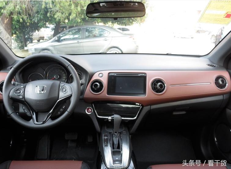 缤越和xrv对比,吉利缤越cool和大众探歌选哪个