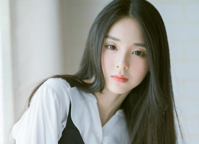 小说：裴少帮她交手术费，她感动落泪：我们是契约结婚，为什么？