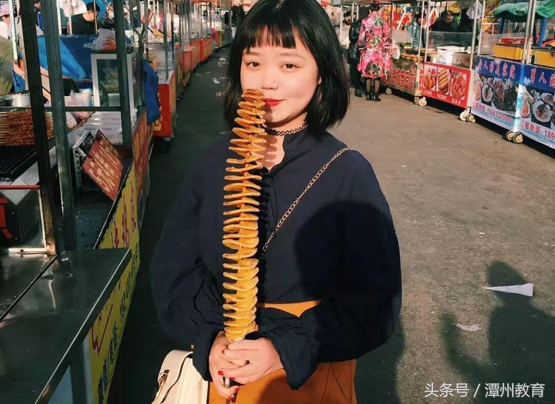 潭州课堂插画原画学员作品,老师形象插画素材手绘图片