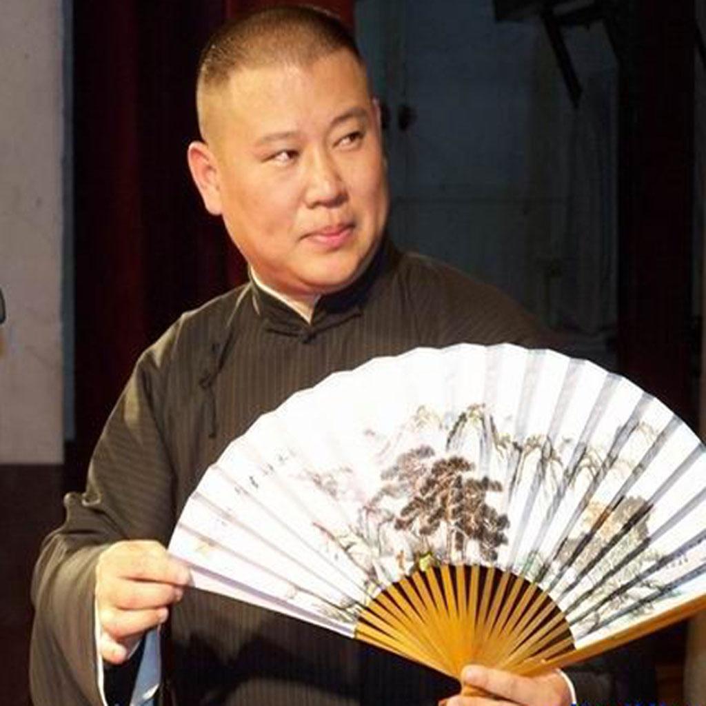 牛群辞官现场,牛群卸任县长后和冯巩合作过没有