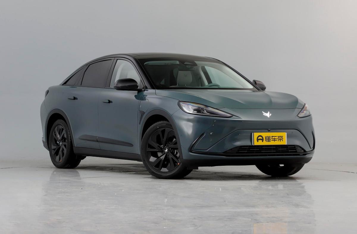 比亚迪汉ev创世版和阿尔法s森林版,阿尔法s森林版落地价