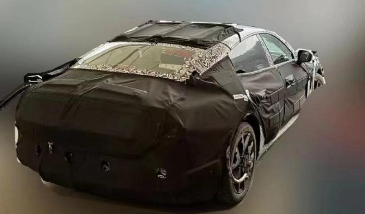 小米汽车对标车型taycan,小米首款轿跑曝光