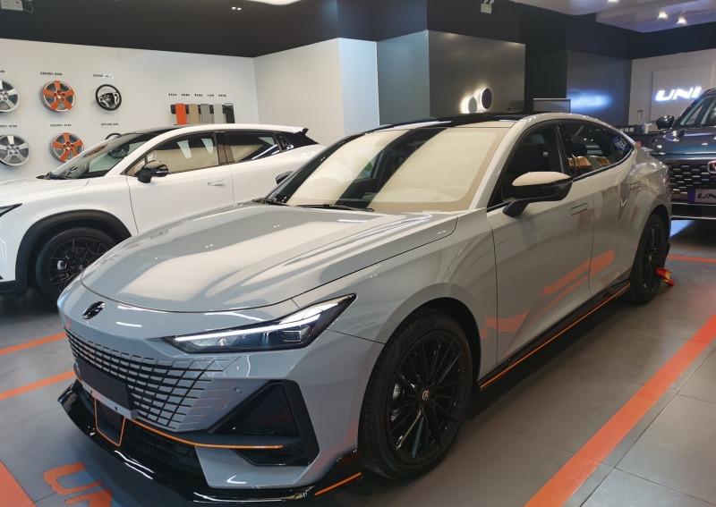 15万左右选家轿这三款性价比超高,年后买什么车这五款车将是首选