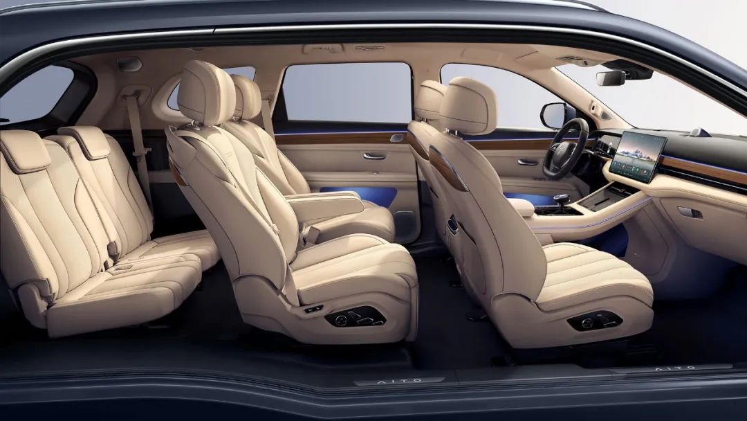 理想l7选择哪款配置更合适,理想l7应该选标准款还是中配