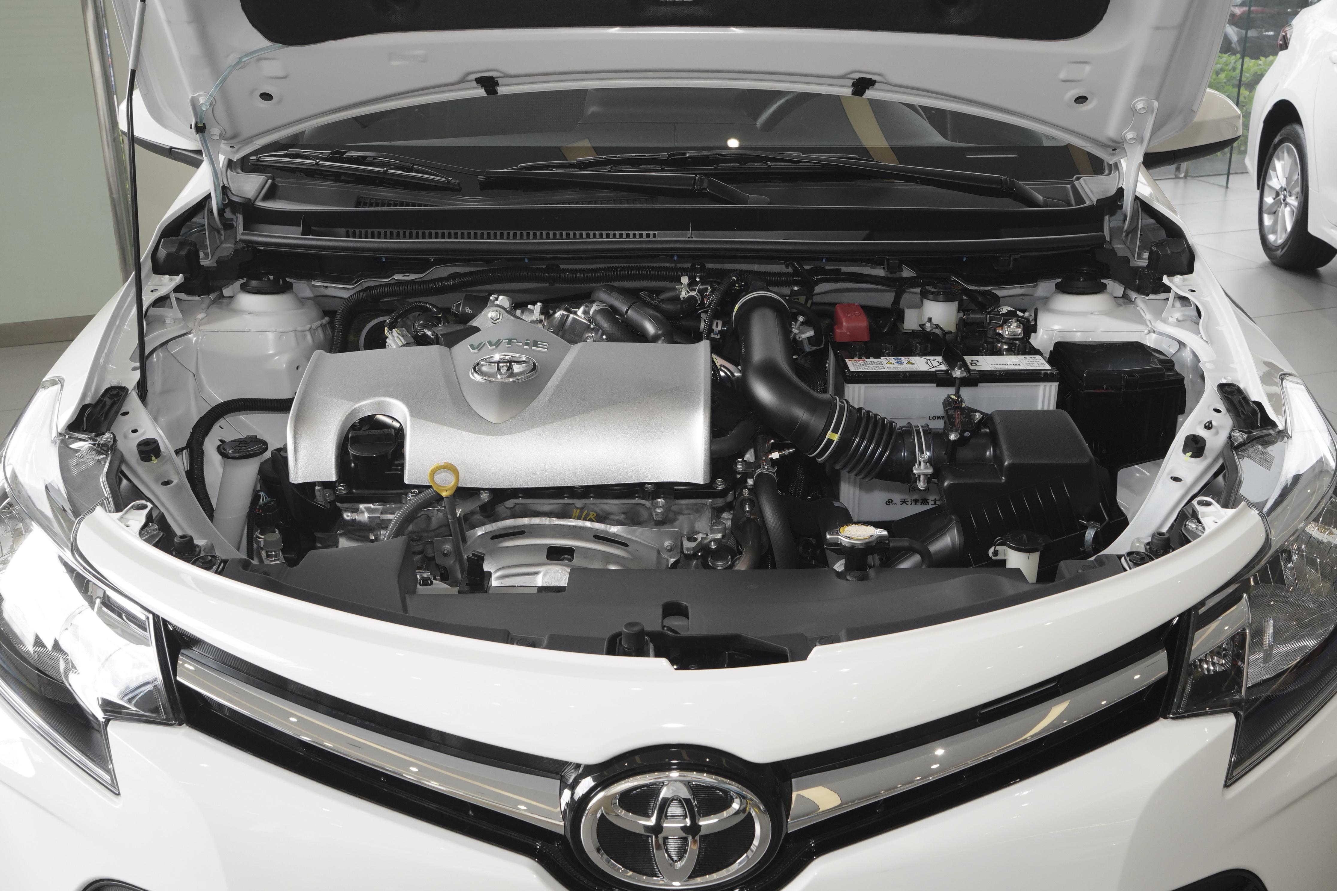 7万多就能买的合资家轿，油耗低至4.9L，关键还是丰田，实拍威驰