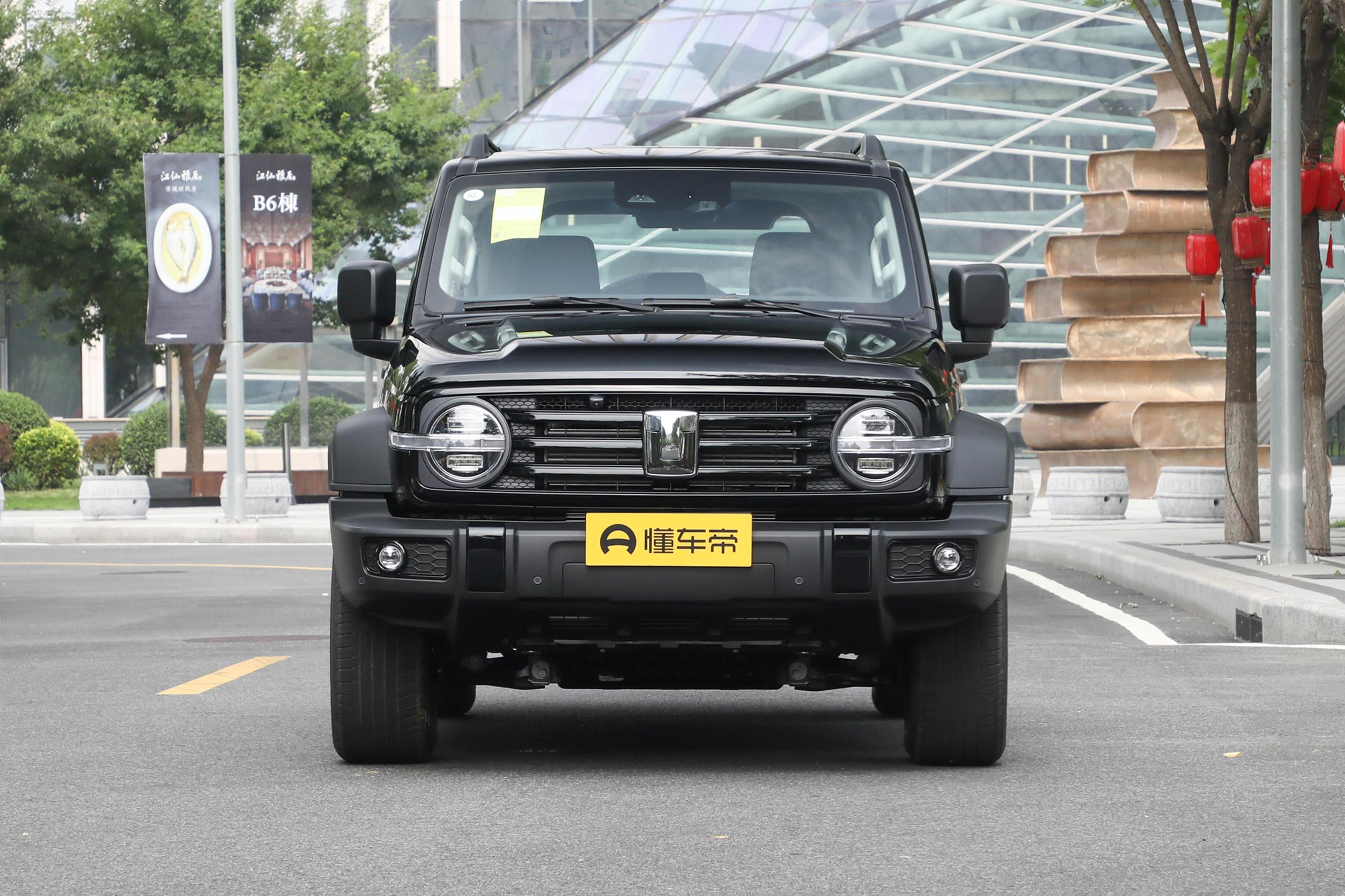 坦克300实车亮相外观很霸气,坦克300全新款2023价格多少