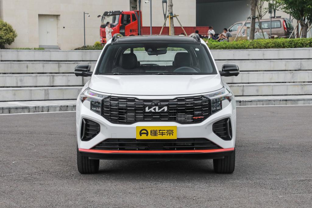 起亚智跑新老款对比测评,新老款起亚智跑对比