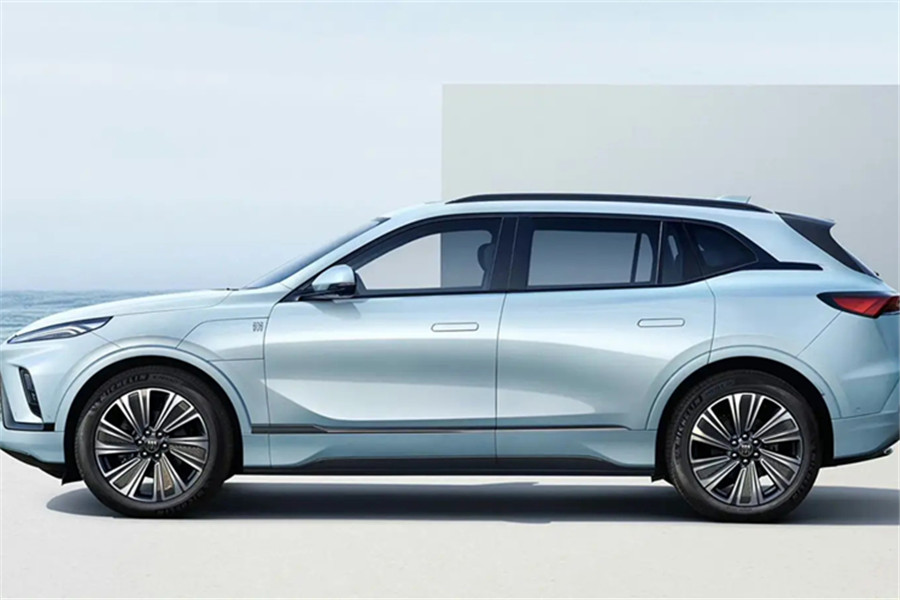 售20.89万元起，6月份交付超3000台，到底是哪些人在买别克E5？