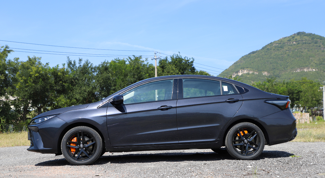 奇瑞艾瑞泽5gt到底值不值得买,深度试驾奇瑞艾瑞泽5gt