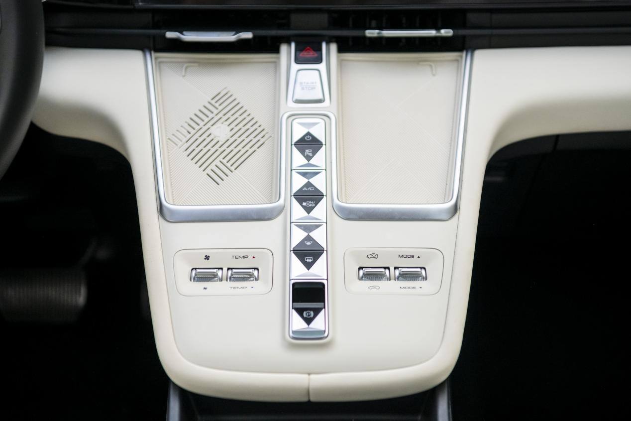 哈弗枭龙max四驱智能智驾测试,哈弗枭龙max再过两年降多少