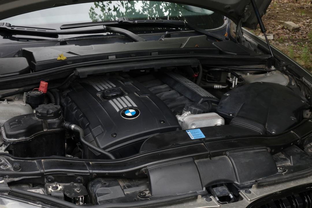 宝马3系二手车330i值得买的版本,21款宝马3系330i有哪些功能