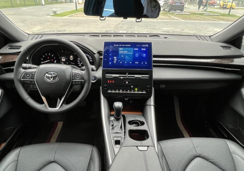 一汽丰田亚洲龙2.5进取版试驾,一汽丰田亚洲龙2.5双擎豪华版试驾