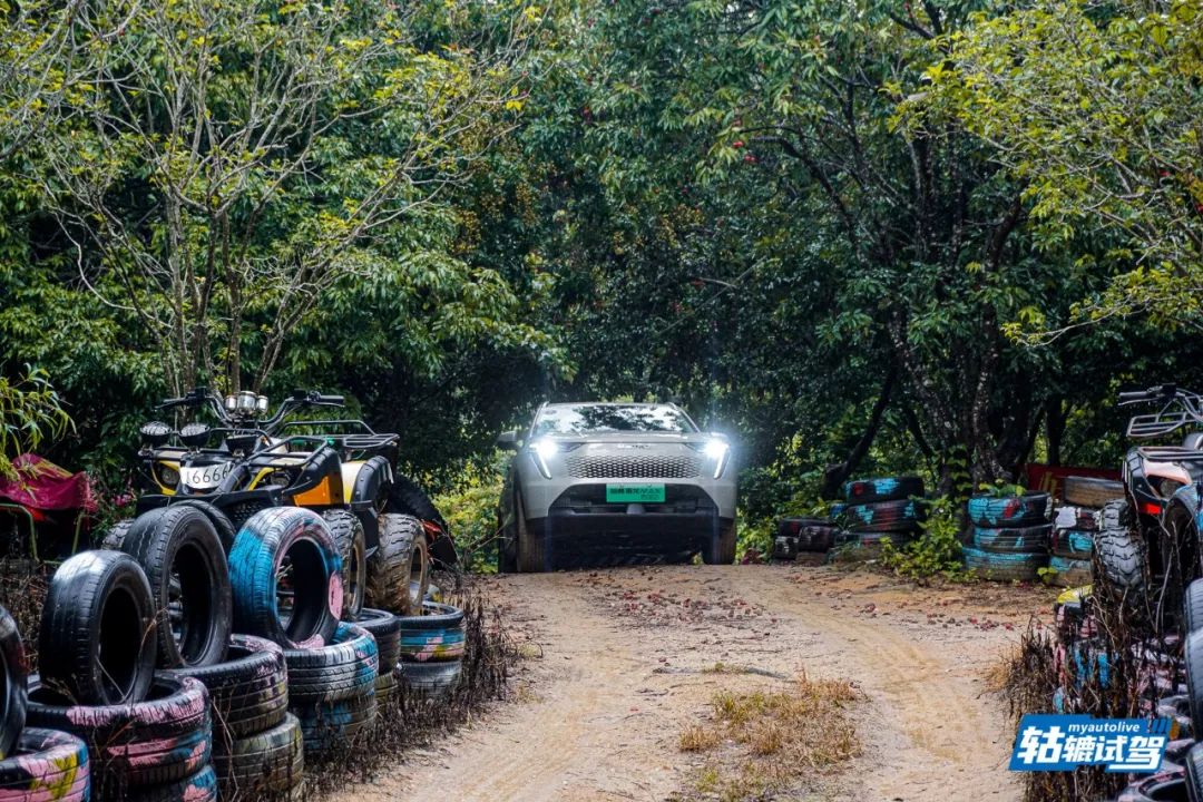 枭龙MAX四驱领航版,枭龙max领航版四驱体验