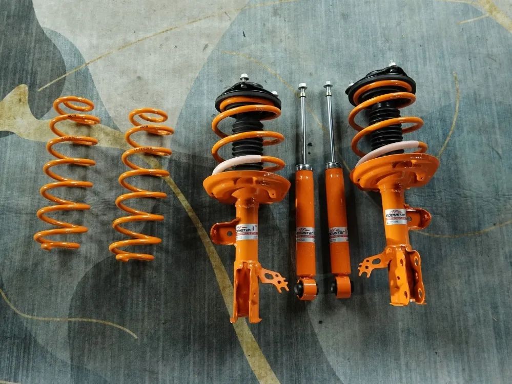 凯美瑞十周年领先版2.0g改避震 (八代凯美瑞换舒适型避震)