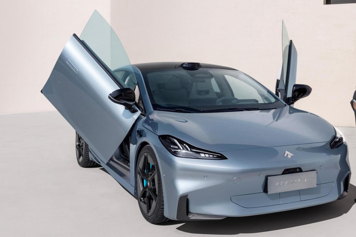 埃安昊铂gt真实续航,埃安昊铂gt汽车