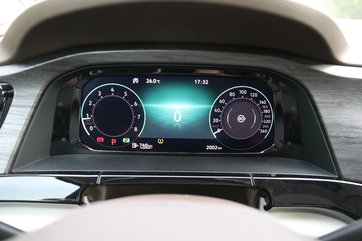 多面能手对比试驾上汽大众新威然,诚意之作试驾新款上汽大众威然