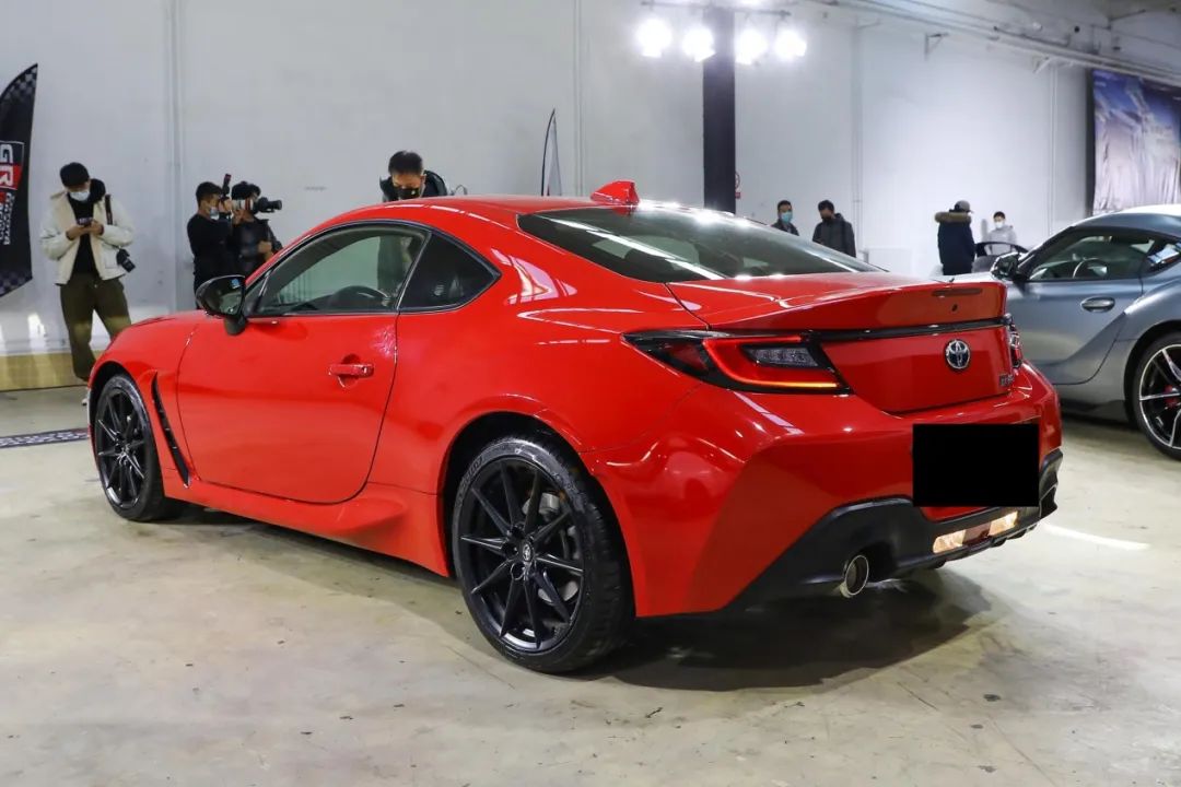 宝马5系进口和奥迪a6进口哪个好,进口奥迪a62001款1.9tdi