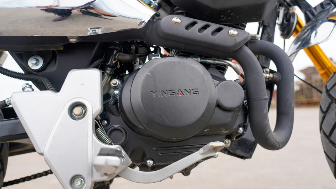 银钢蜜獾与银钢mini150对比,国产小猴子银钢蜜獾150