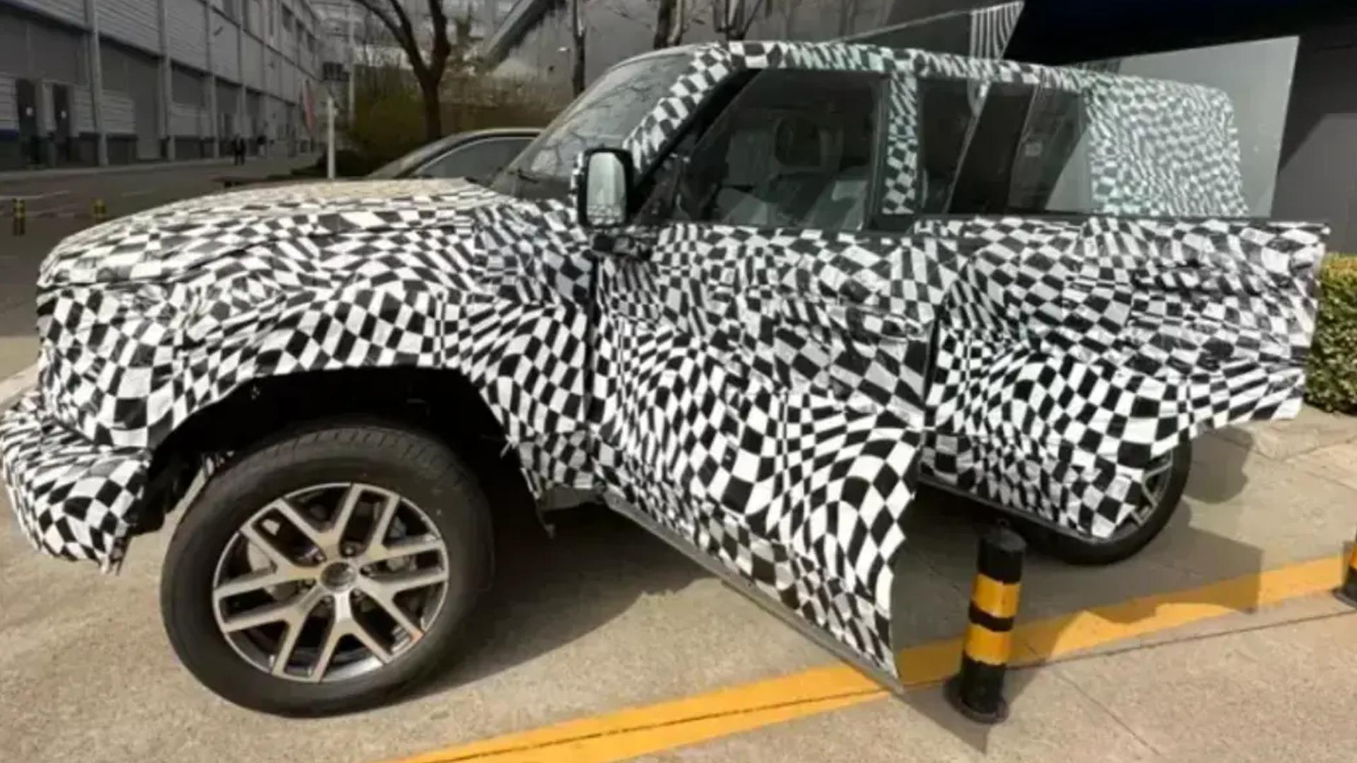 全新一代北京BJ40谍照曝光,新一代北京bj40实车