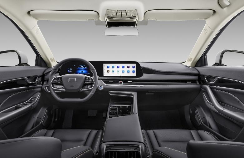 配置升级、价格下调，奔腾B70龙腾版上市，11.59万元起