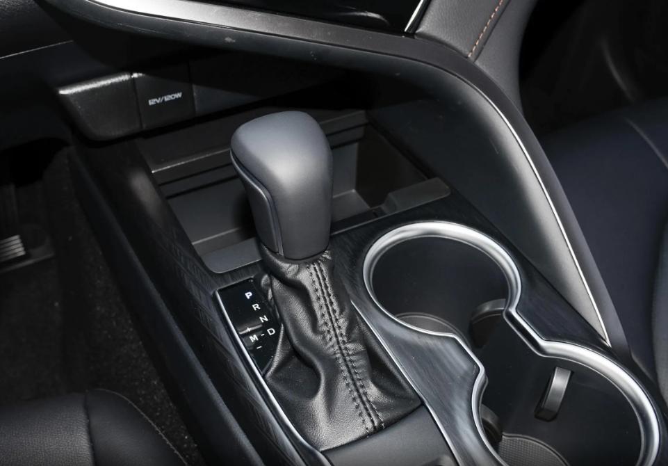 凯美瑞领先版2.5燃油,丰田凯美瑞领先版2.0