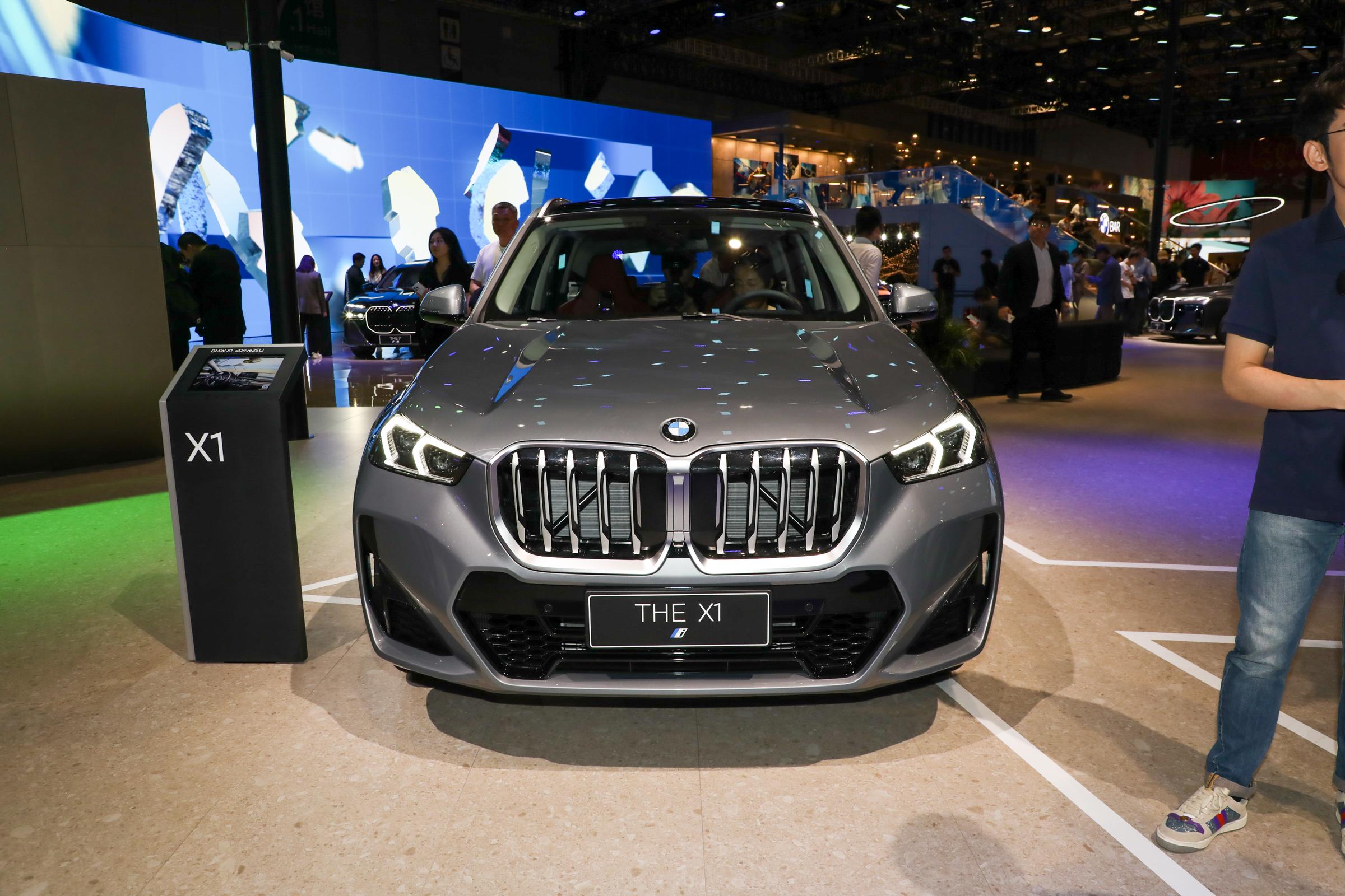 新款宝马x1有at变速箱吗,宝马x1领先配的有at变速箱吗