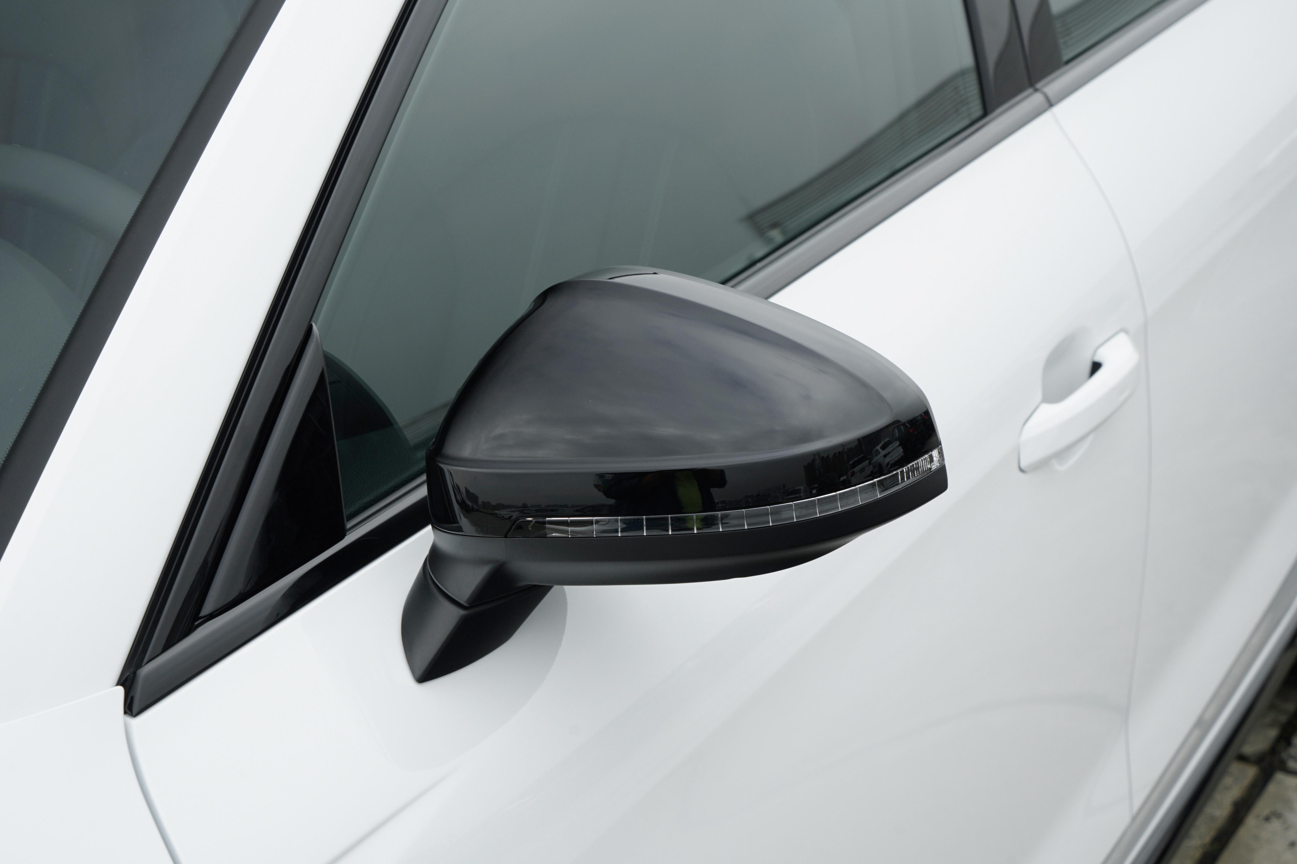 奥迪a4l星夜版bo音响测评,奥迪a4l2024豪华动感沉浸体验