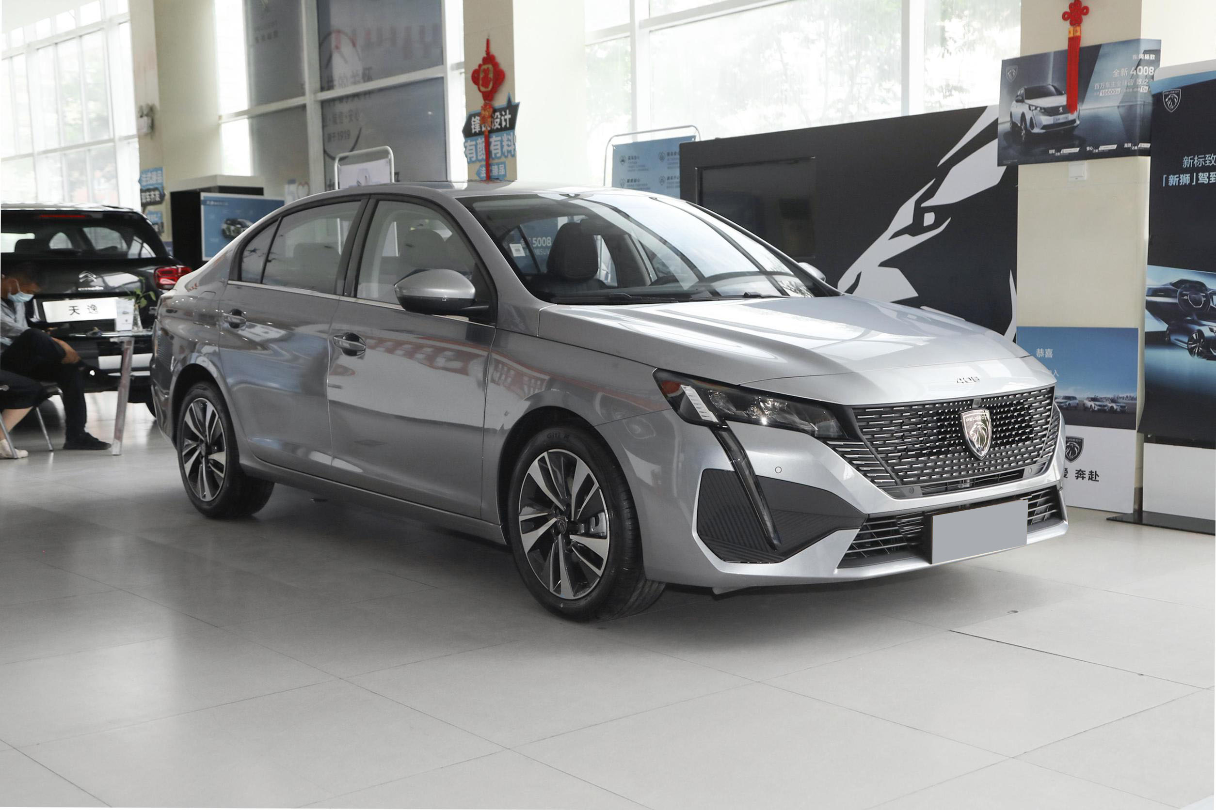 大空间6at车型推荐,大空间5.9l低油耗的合资代步轿车