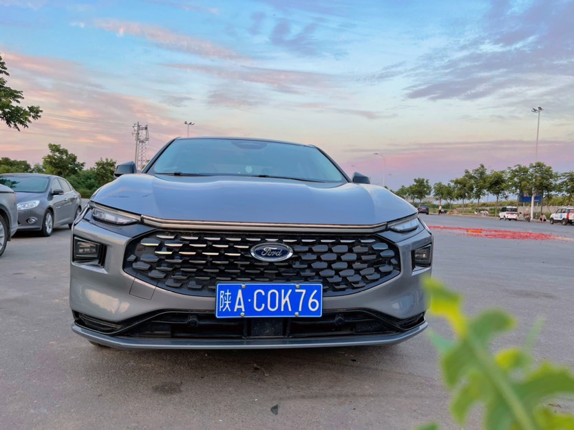 福特蒙迪欧2023款245用车视频,福特蒙迪欧2022款豪华版用车说明