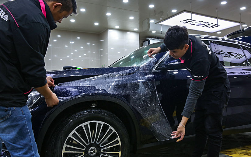 汽车贴膜有水波纹是怎么回事,汽车前挡贴膜有水波纹几天消失