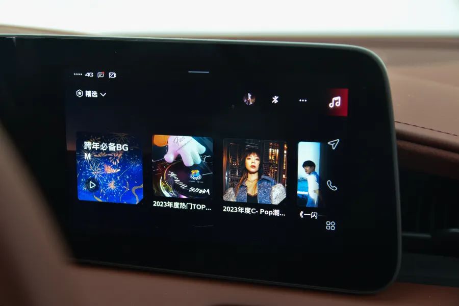 名爵全新纯电动双门跑车cyberster,名爵cyberster剪刀门多少钱