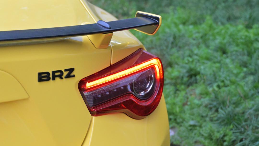 二手别克君威gs值得购买吗,黑色12款别克君威gs