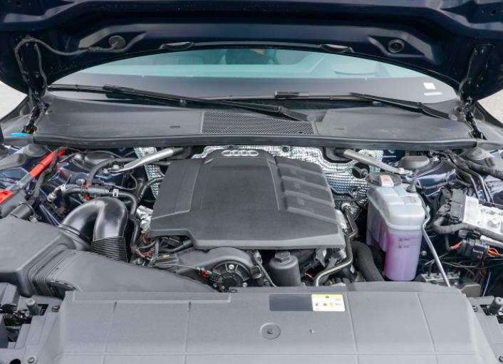 奥迪a7l2.0t四驱试驾,新款奥迪a7最低配测评