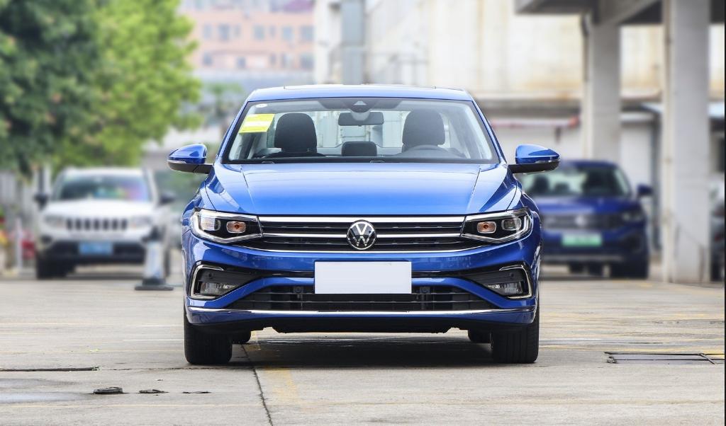 大众宝来1.2t跟卡罗拉1.2t怎么选,轩逸卡罗拉和朗逸销量常年霸榜