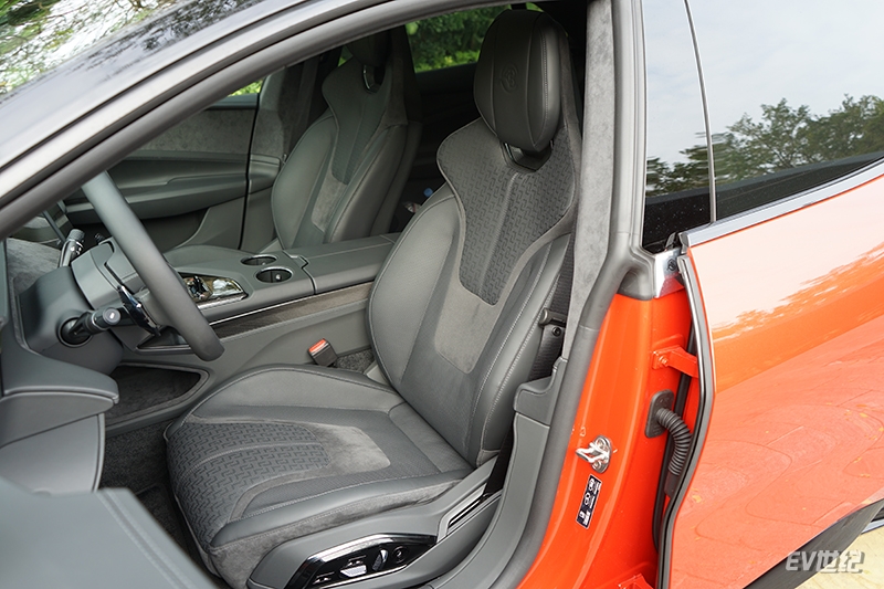 路特斯emeya试驾体验视频,路特斯沉浸式体验eletre