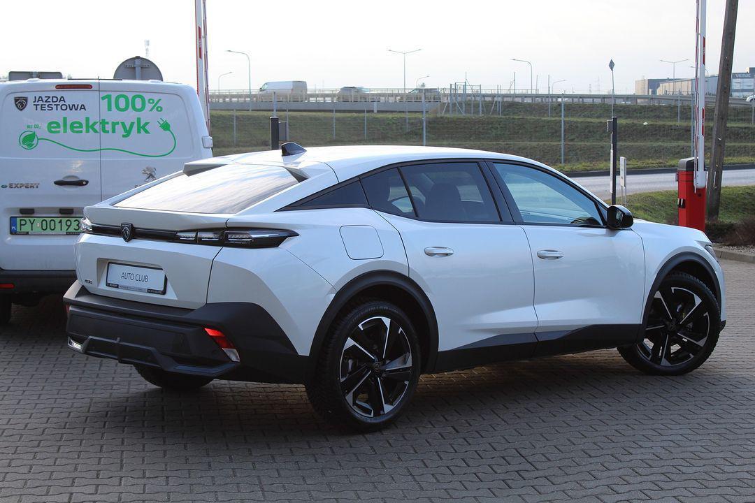 标致汽车408X“订单量曝光”，逆袭大众速腾，1.6T版本更受关注