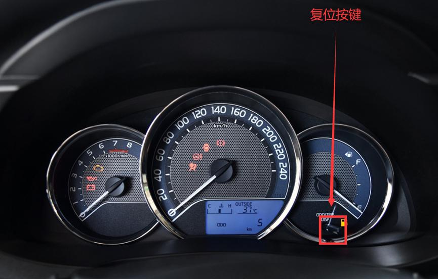 丰田卡罗拉保养灯复位归零视频,丰田机油保养灯归零