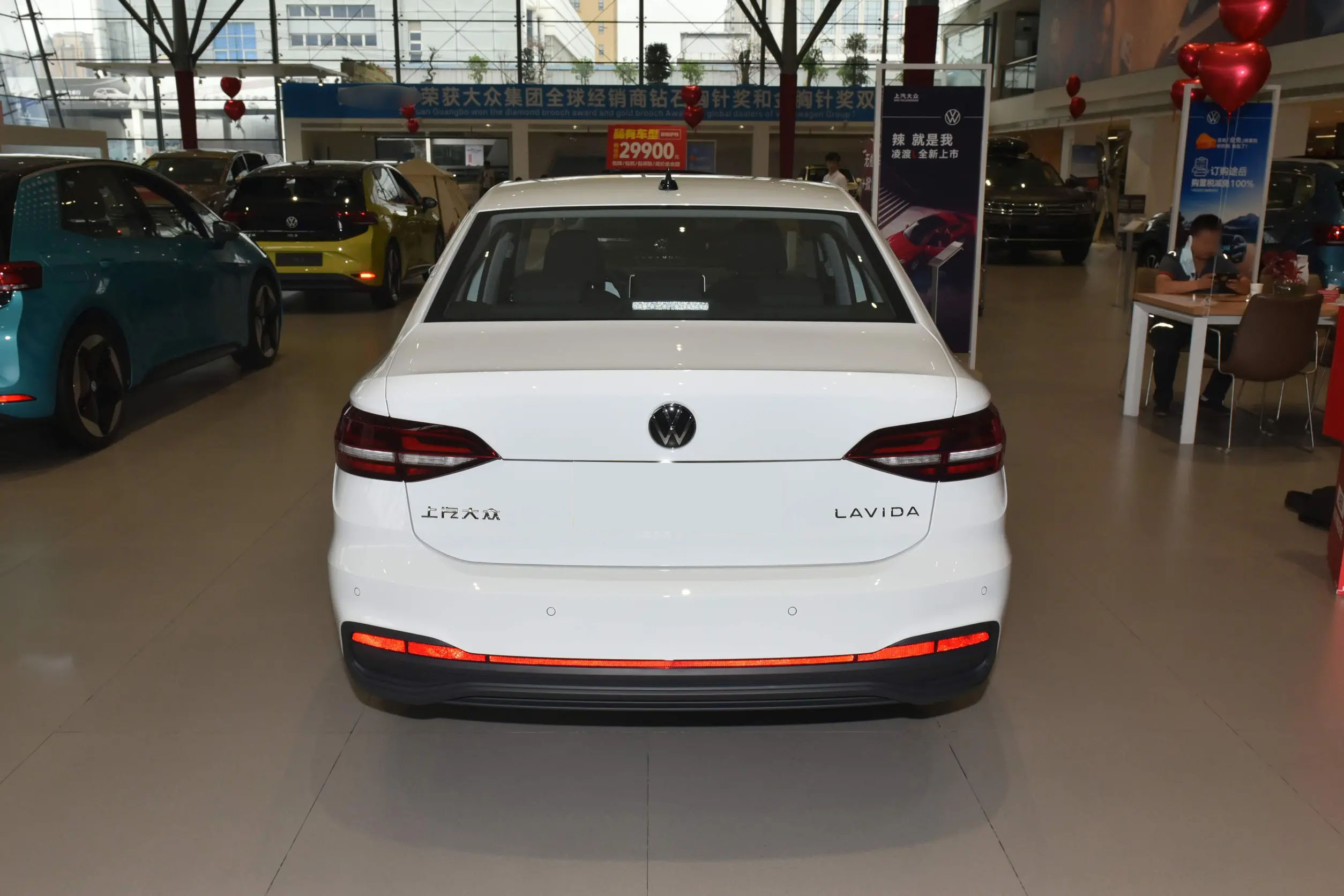 大众朗逸手动高配测评,22款低配大众朗逸