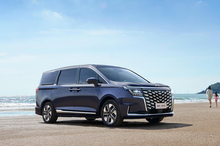 江淮瑞风rf8比传奇e8配置高,江淮瑞风rf8鸿蒙版