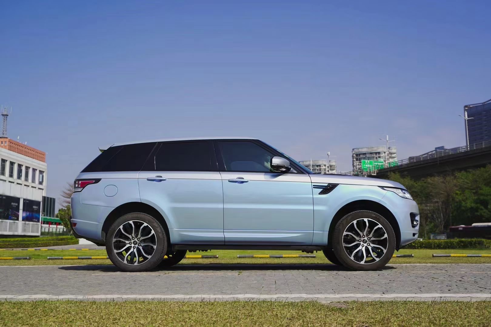 全车改色膜一般多少钱,现在最好看的改色膜