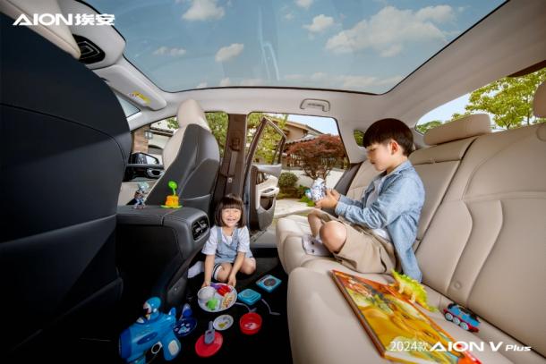 aionvplus2024和唐ev,2023款aionvplus80智享七座版