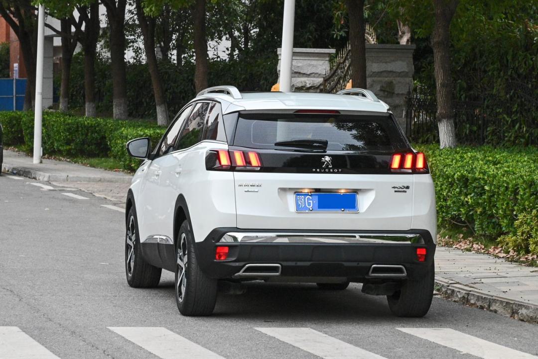 推荐实力版车型新款标致4008导购,标致4008二手车外观内饰精准讲解