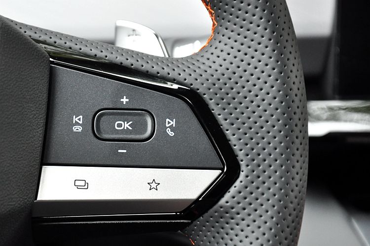 驾驶乐趣十足深度试驾长安uni-v,试驾全新长安UNI-V